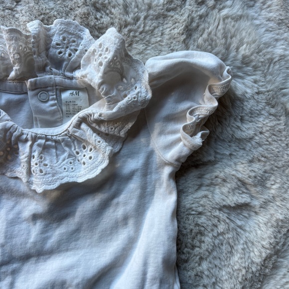 H&M Ruffled Body Suite - Picture 4 of 4